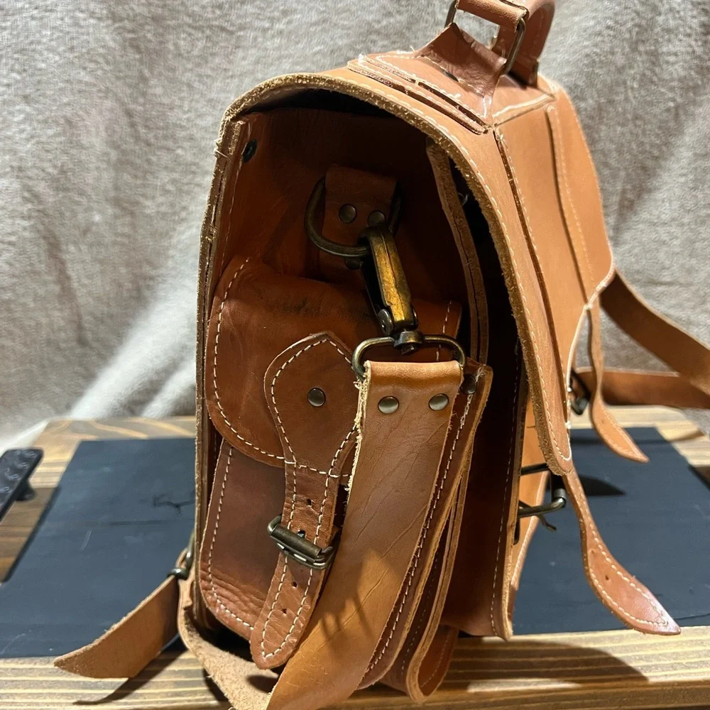 Classic Tan Leather Men's Bag